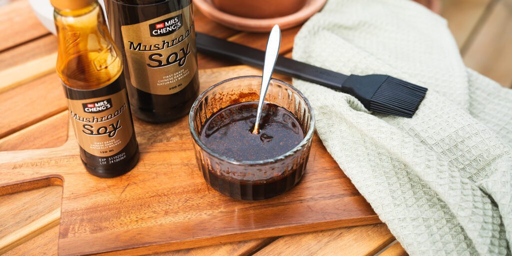 Het och rökig asiatisk grillmarinad med kinesisk soja
